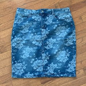 Floral denim skirt